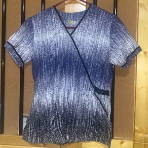 Wonder Flex scrub top size Med